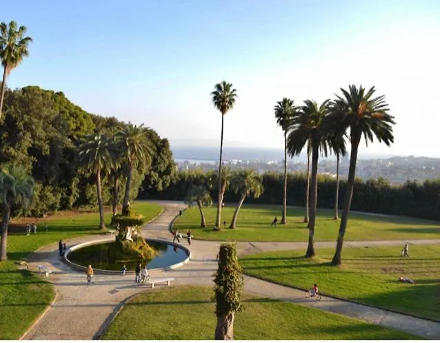 Appartamento Alloggio Con Piccolo Patio - Bosco Di Capodimonte Napoli