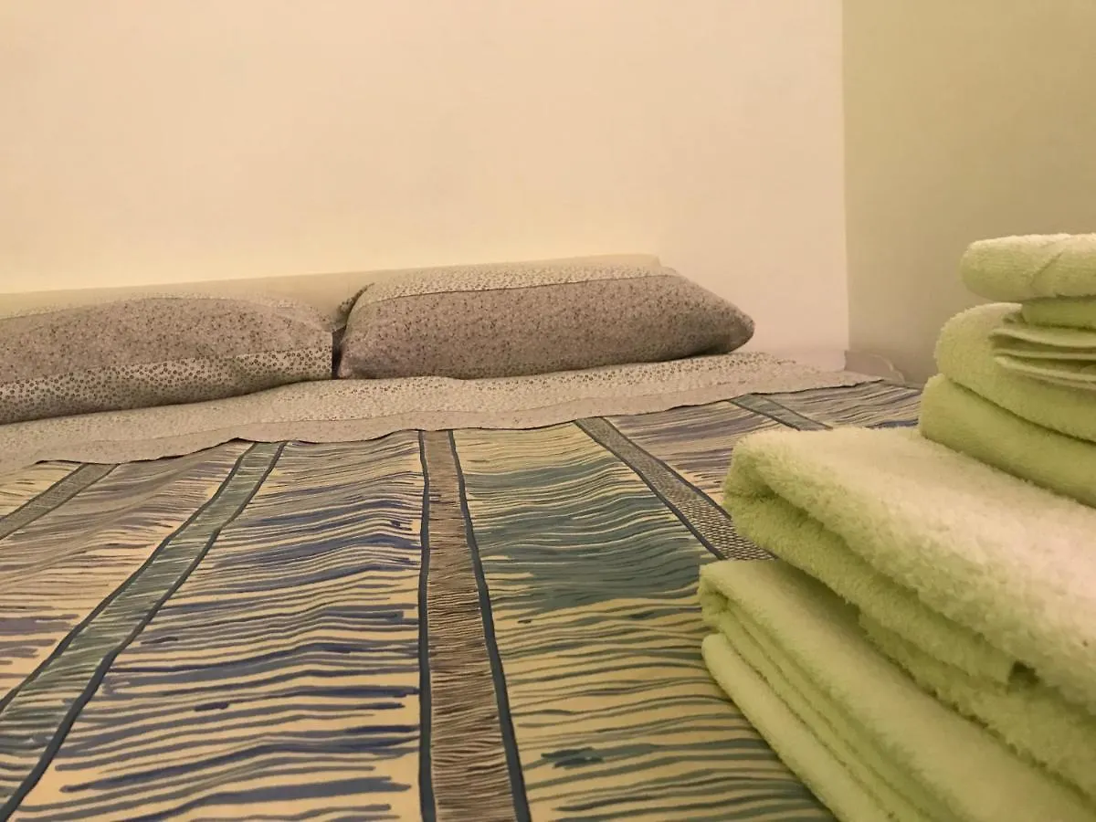 Appartamento Alloggio Con Piccolo Patio - Bosco Di Capodimonte Napoli