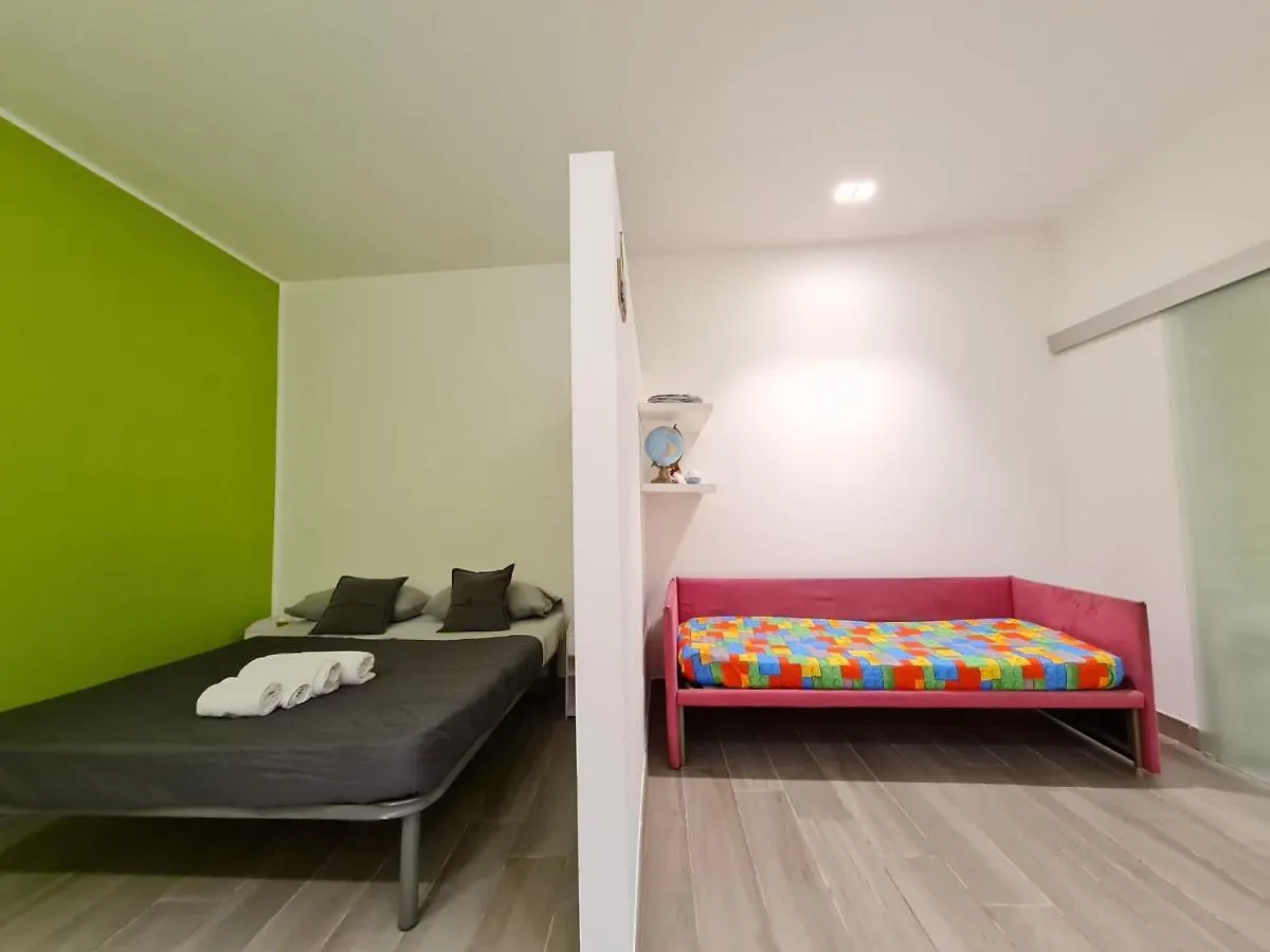 Alloggio Con Piccolo Patio - Bosco Di Capodimonte Naples Apartment